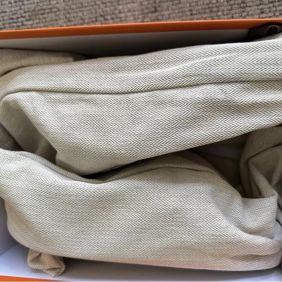 NEW HERMÈS White Calfskin Leather Eze 30 Platform Sandals - Picture 12 of 12